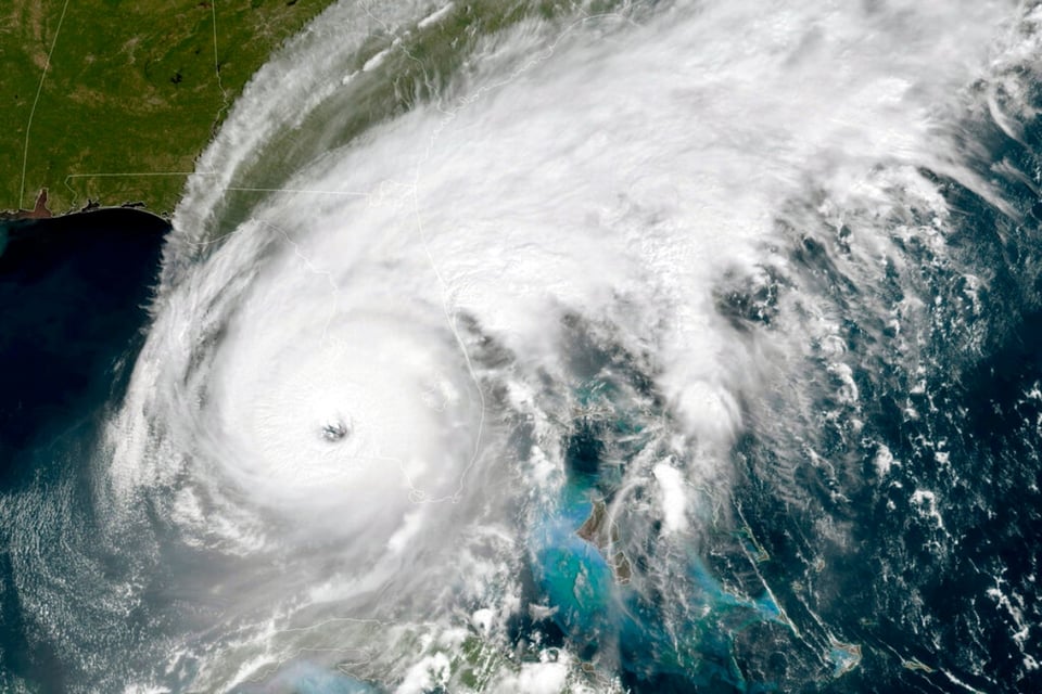 Huracán Ian vuelve a tocar tierra ahora en Carolina del Sur