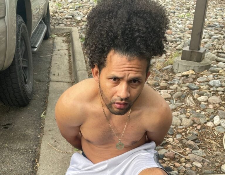 Hispano cae en ‘trampa’ de la policía y termina en manos de ICE