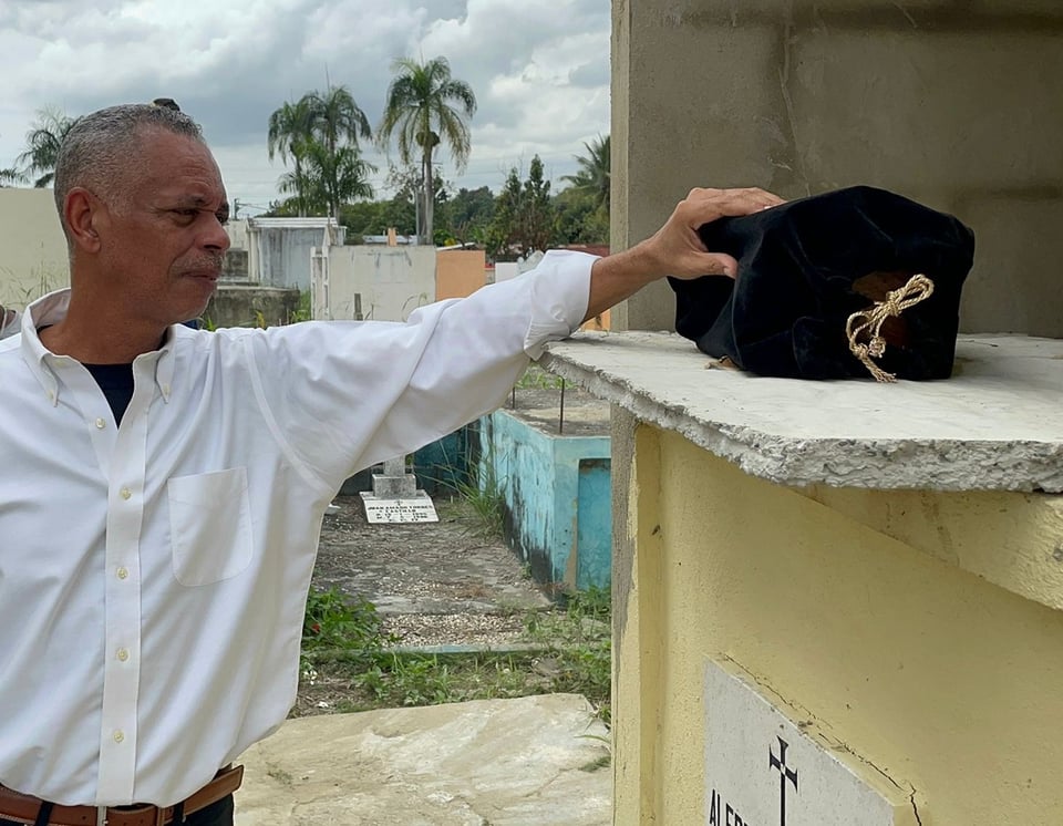 Daniel King descansa en su natal República Dominicana