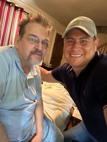 Jeffrey Gentrey junto a Mario Guevara