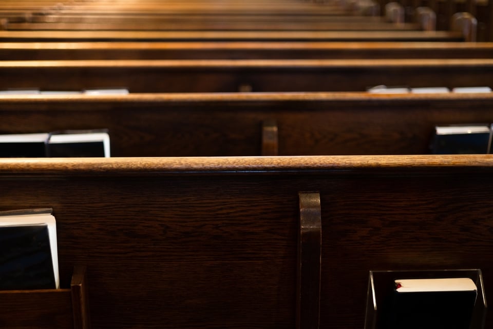 Apuñalan a pastora y feligrés en iglesia de Puerto Rico