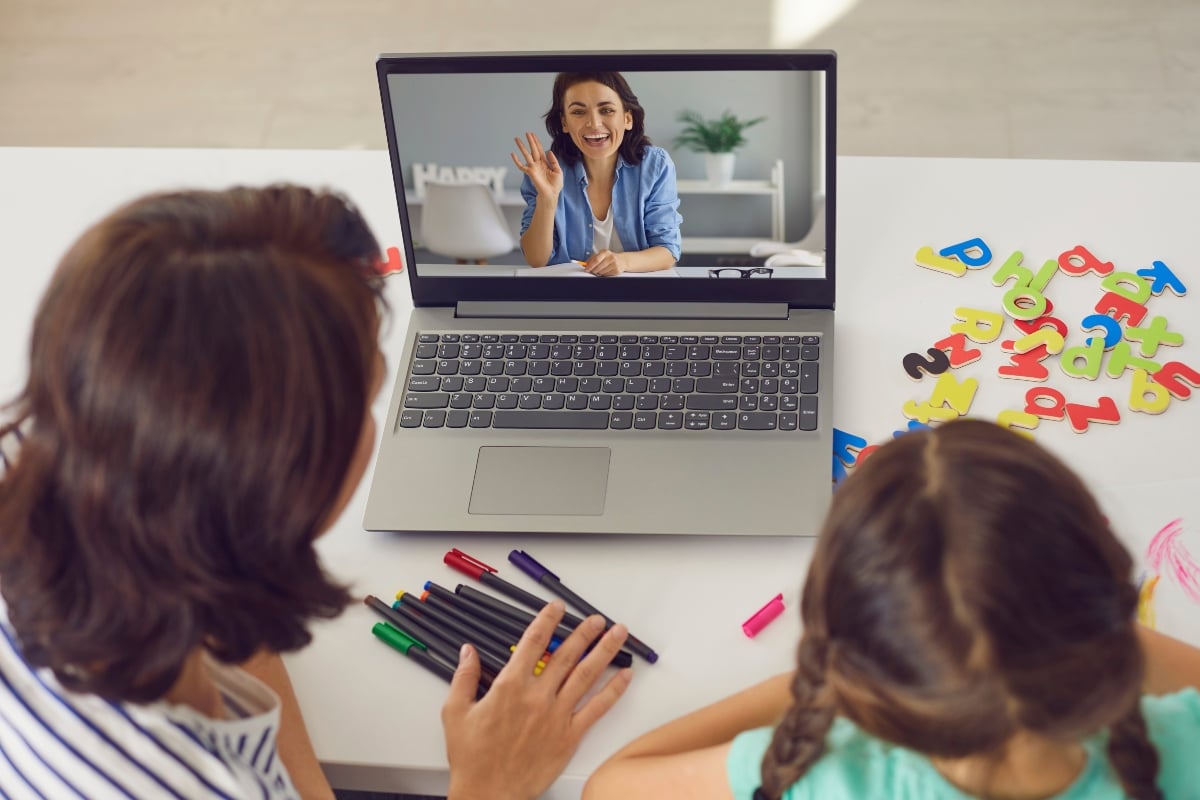 YouTube channels improve English, education, children, school- canales YouTube mejorar inglés, educación, niños, escuela, MundoNOW