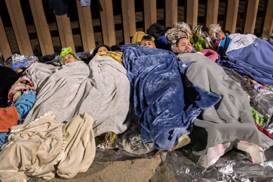 indocumentados, inmigrantes, MundoNow, duermen alcalde, Refugios para inmigrantes
