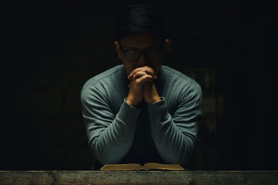 Oracion, orando, hispano orando, plegarias hispanas