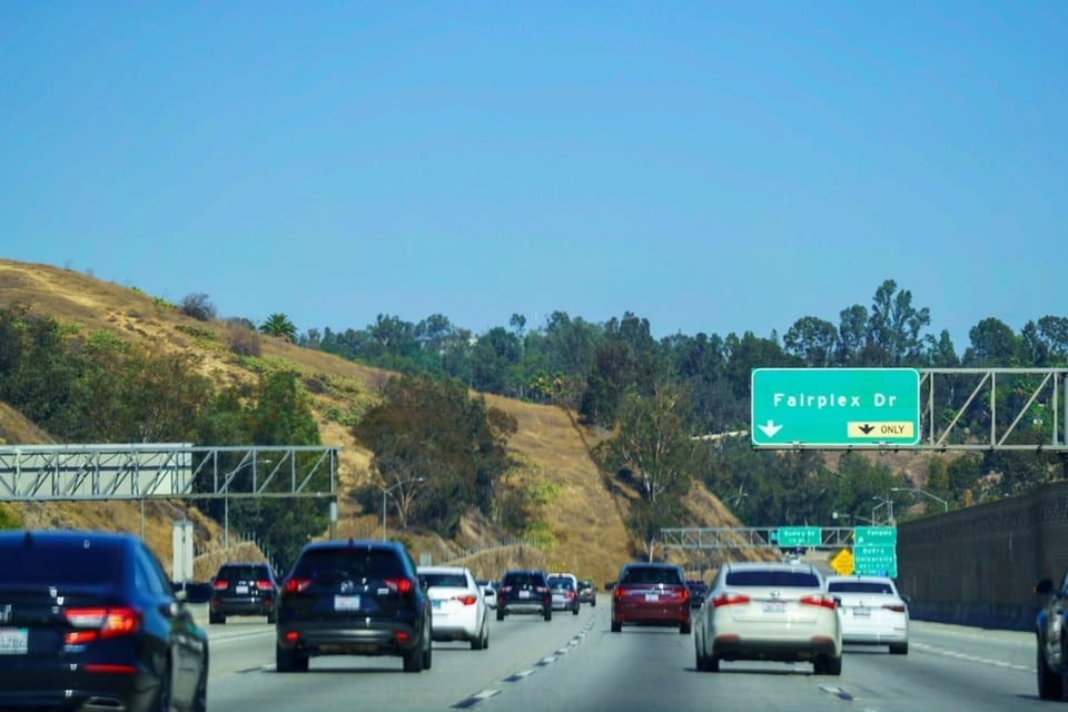 oficial, carretera, interstate, Birmingham, presunto, MundoNow