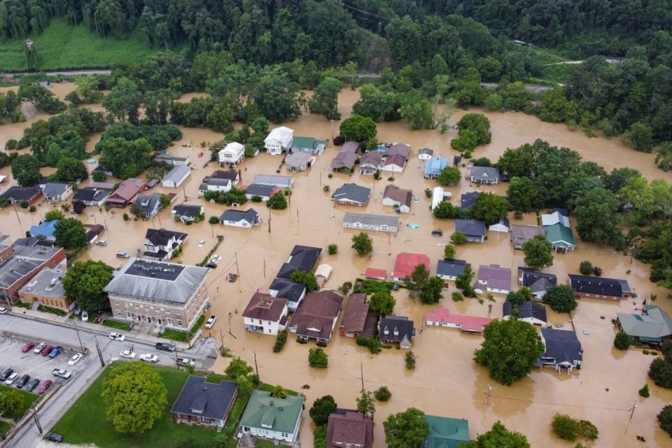 LO ÚLTIMO: Reportan 15 muertes por inundaciones en EEUU y temen lo peor (FOTOS)