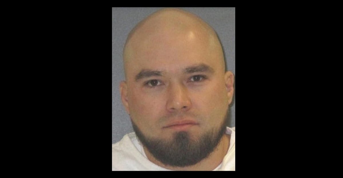 John Ramírez sí podrá ser ejecutado en Texas con la presencia de su pastor en la cámara de la muerte poniéndole las manos en la cabeza.