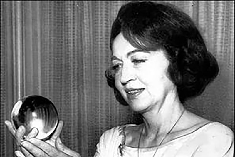 Jeane Dixon, oracle, astrologer, predictions, MundoNOW