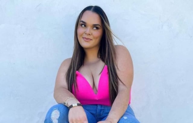 Jenicka López sets social media on fire in a sexy black dress with a plunging neckline