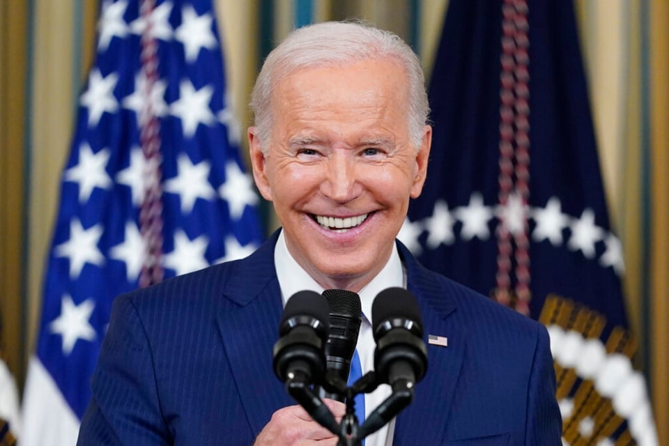 Abogados encontraron seis objetos con documentos en la biblioteca de la casa de Biden