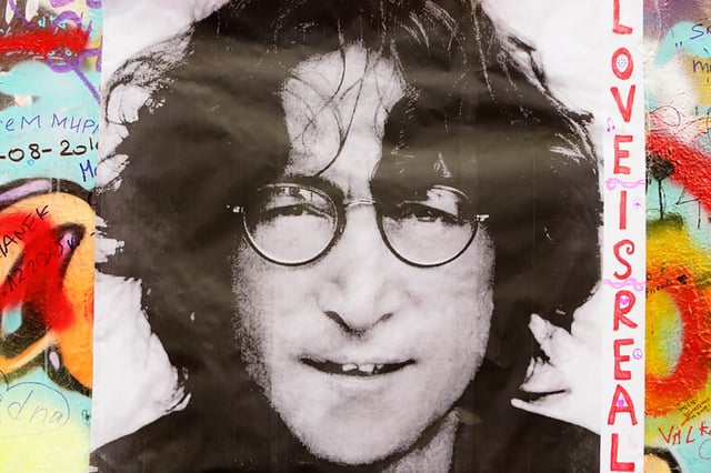 La noche que cambió la música para siempre: la trágica muerte de John Lennon