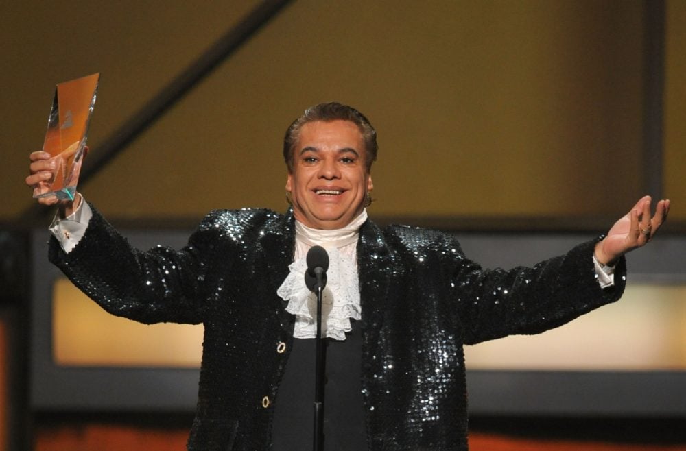 ¿Mensaje del más allá? Ex manager de Juan Gabriel asegura que el cantante está vivo y se encuentra bien (FOTO)