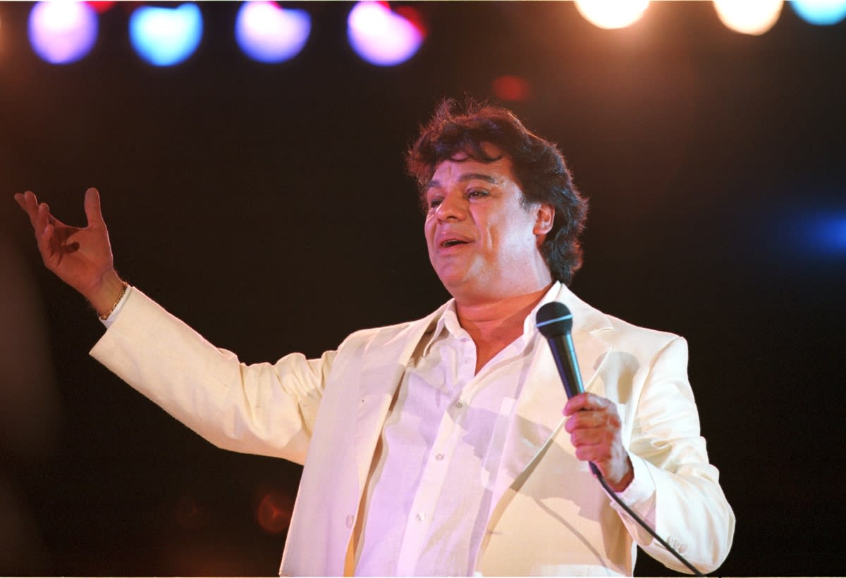 The times that Juan Gabriel was in the crosshairs of drug traffickers