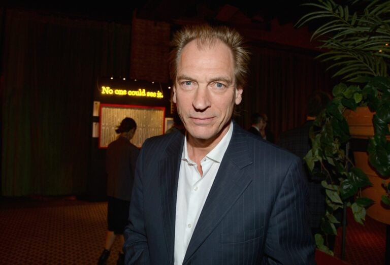 Autoridades confirman causa de muerte del actor Julian Sands