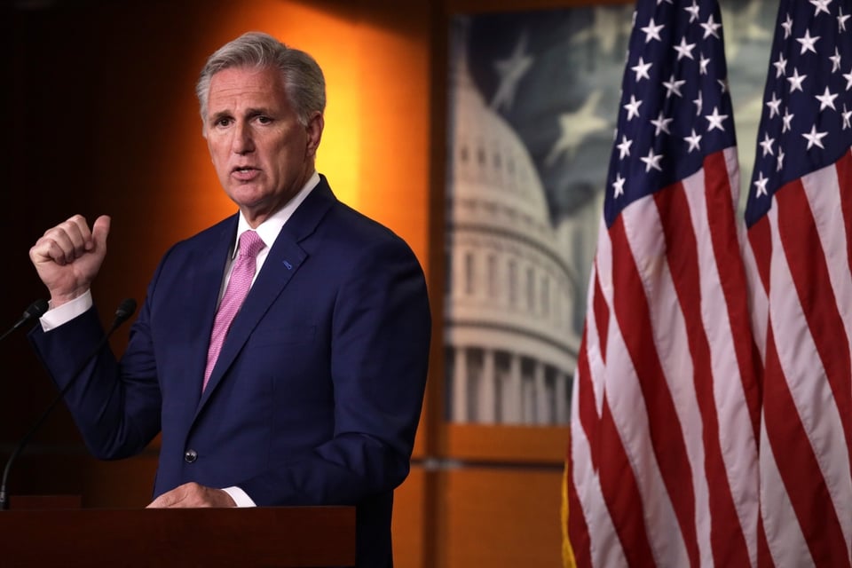 Kevin McCarthy es elegido presidente de la Cámara de Representantes en 15to voto