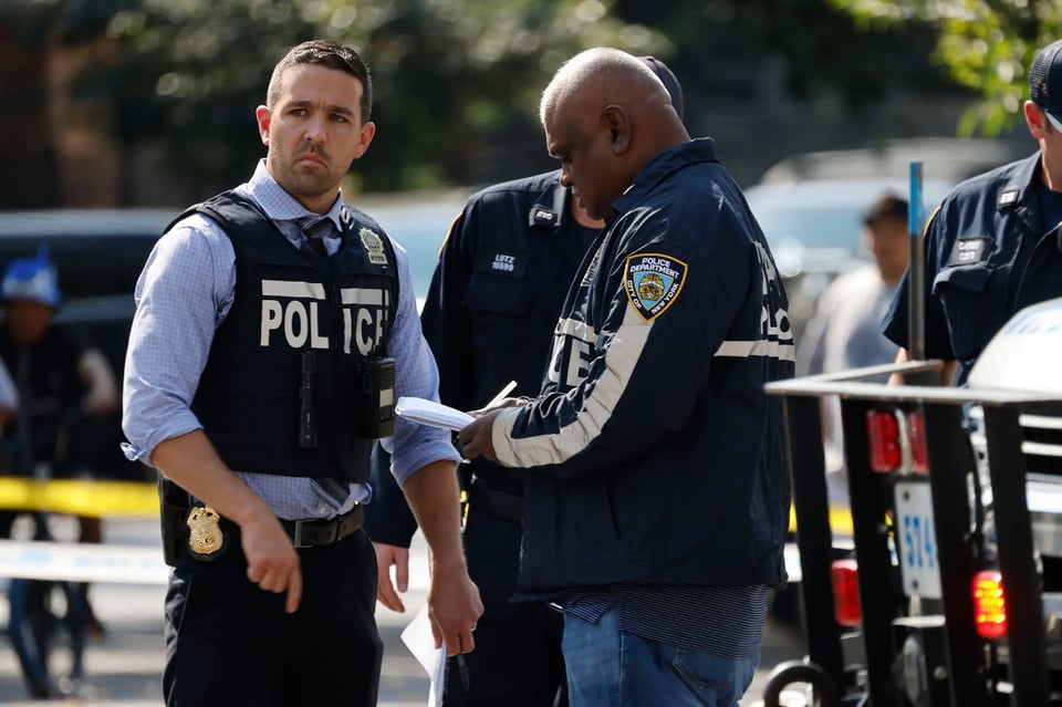 Hombres scooter Nueva York: Tratan de identificar a las victimas