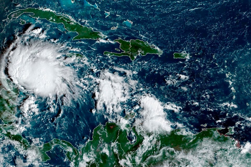 Depresión tropical Lisa México