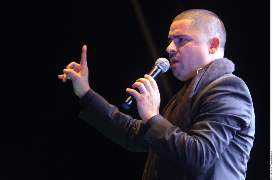 Larry Hernández le pone un reto a sus seguidores para regalar 200 dólares