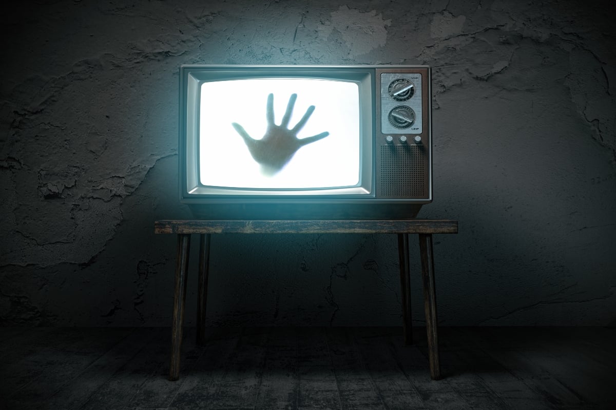 maldición La Mano Peluda, programa de radio, relatos, terror, MundoNOW