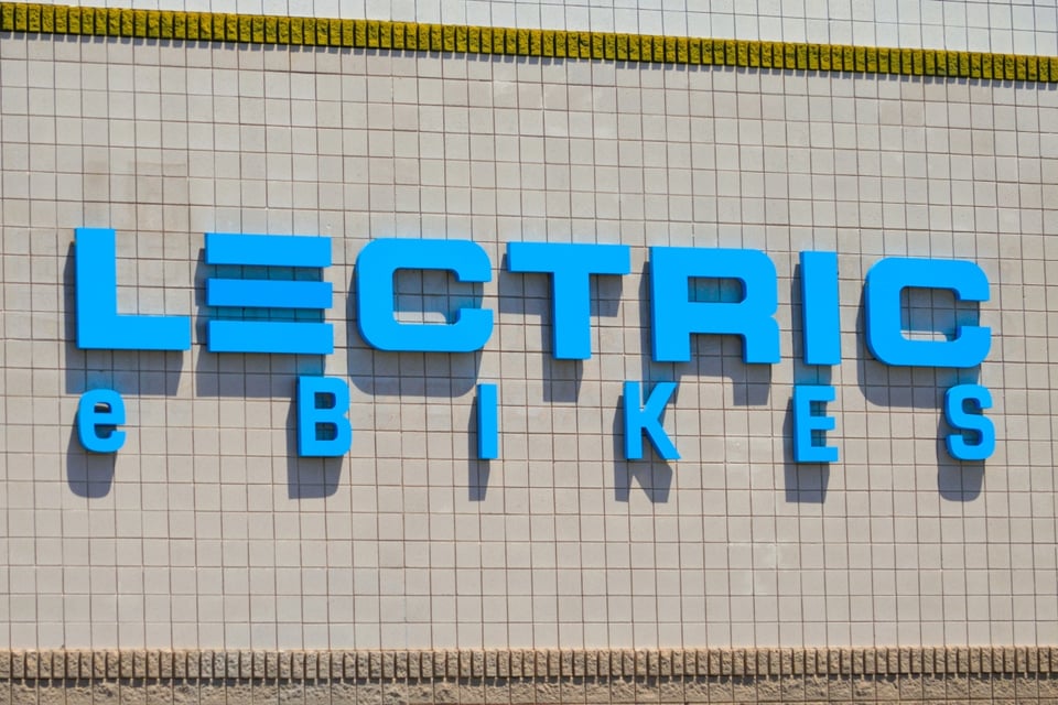 Emiten recall de bicicletas eléctricas por riesgo de accidente