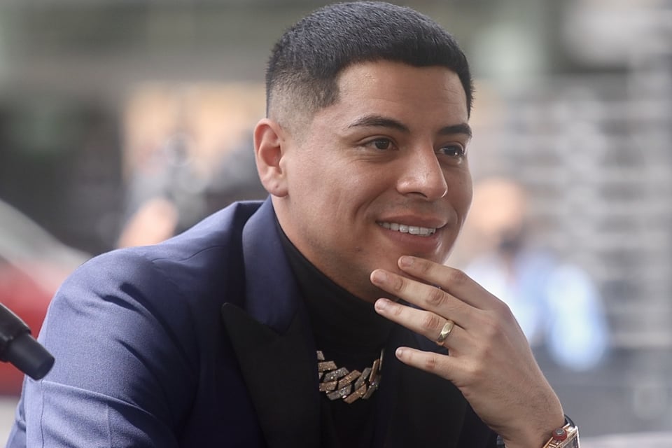 Eduin Caz, vocalista de Grupo Firme, fue ingresado de emergencia en un hospital de la Ciudad de México featured image