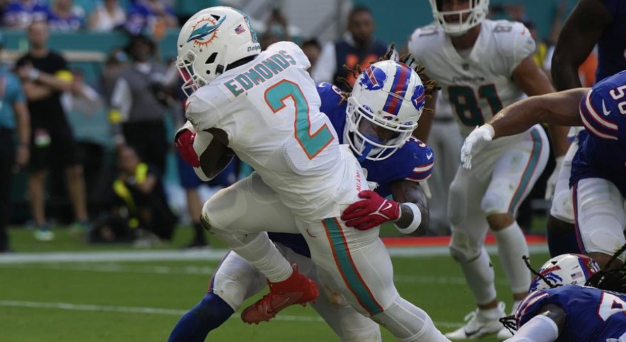 NFL. Dolphins resisten para derrotar a Bills y seguir invictos