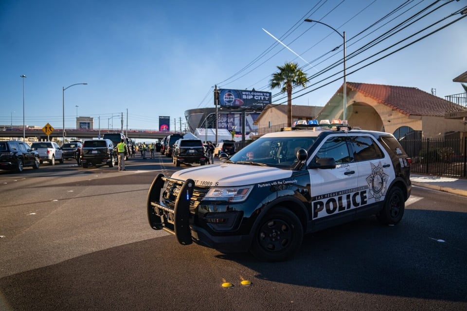 patrulla, sirena, policía, oficiales, MundoNOW