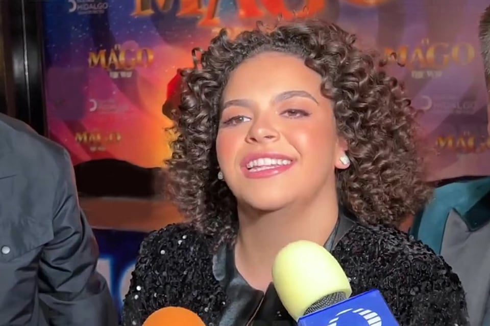 Lucerito, Mijares, Angela, Aguilñar, defiende