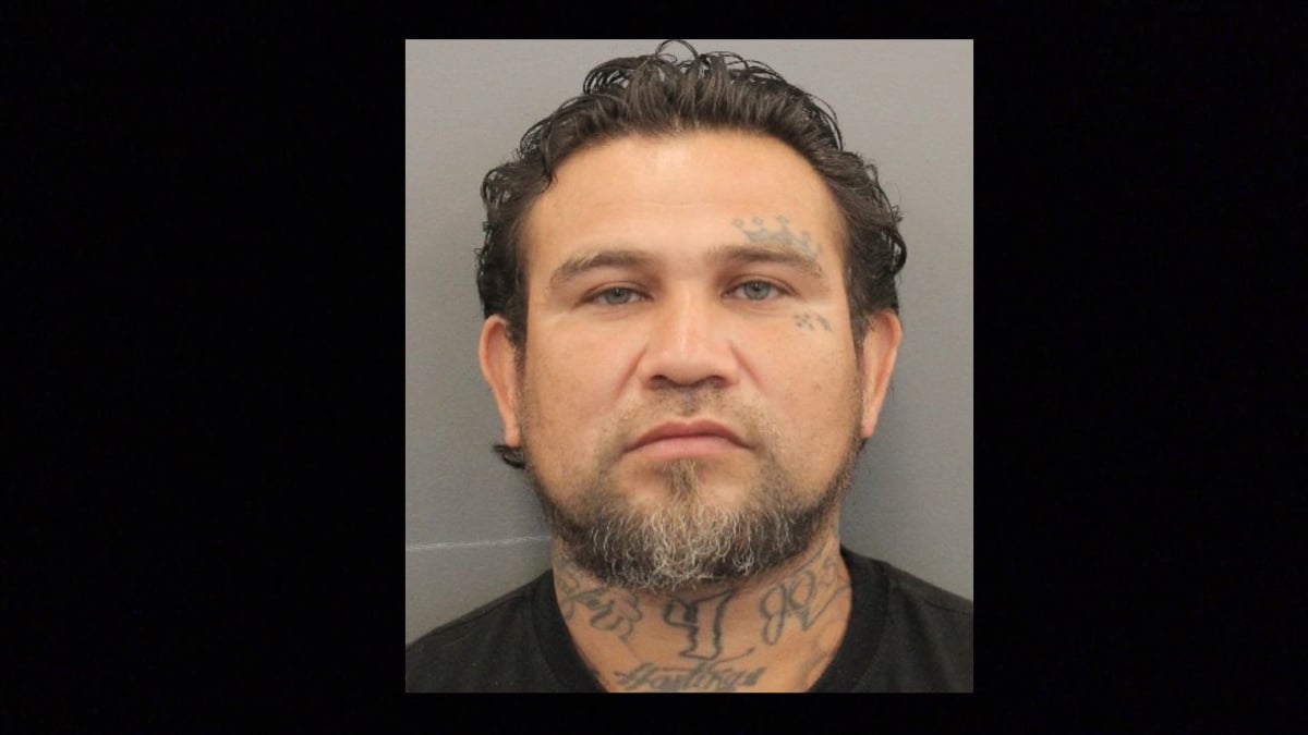 Lucio Fernández fue detenido en Houston, Texas, acusado del homicidio a balazos de su amigo Danail Strawhun a quien tiró a un canal en la calle.