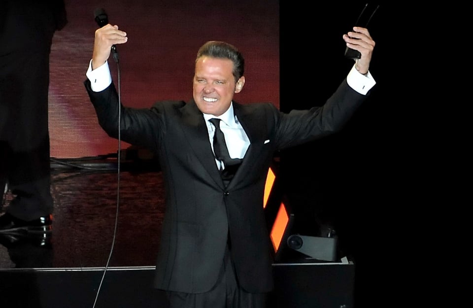 Luis Miguel se casa con Paloma Cuevas: el amor florece en secreto