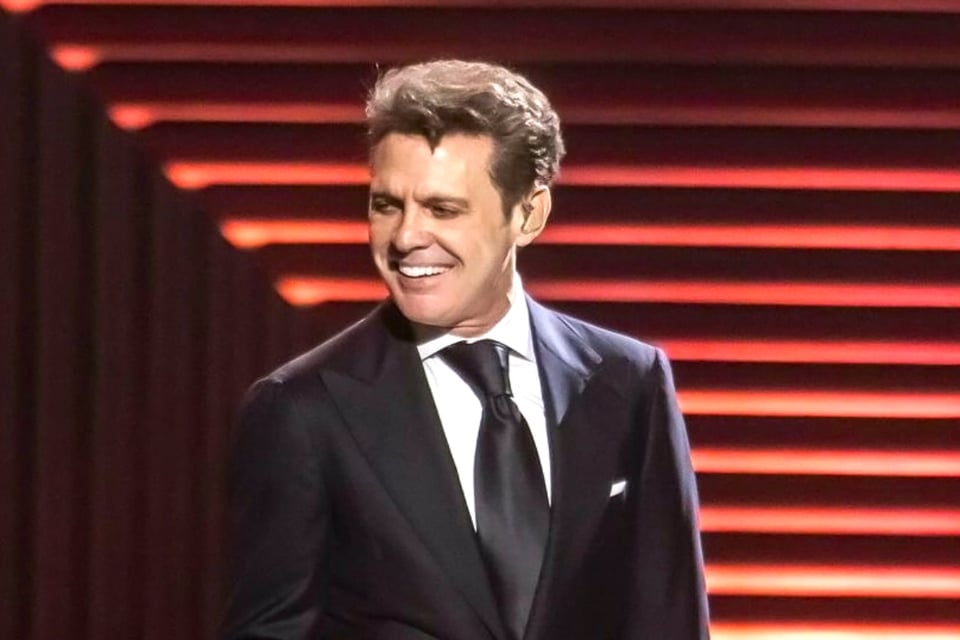 Luis Miguel, artist, singer, concert, MundoNOW