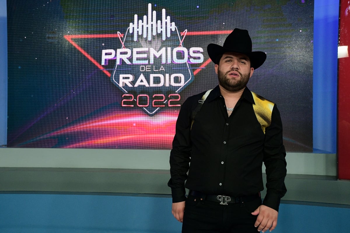 ¿Quiénes son Luis R Conriquez y su esposa?