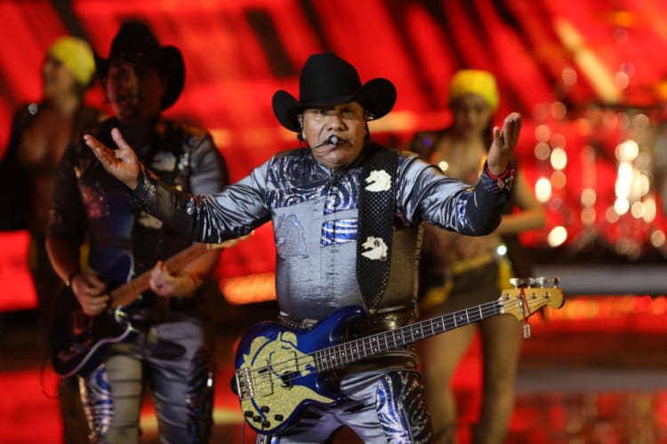 Lupe Esparza de Bronco tells the whole truth about Ramiro Delgado Jr.’s departure from the group