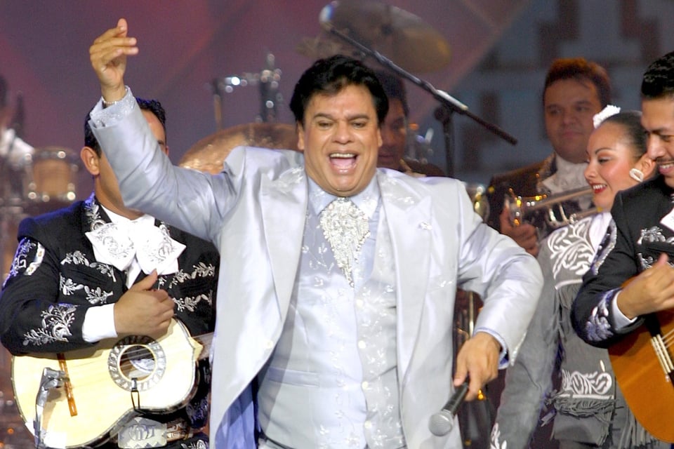 ¡Desgarrador! Iván Aguilera, hijo de Juan Gabriel se viste de luto tras confirmar la muerte de su bebé