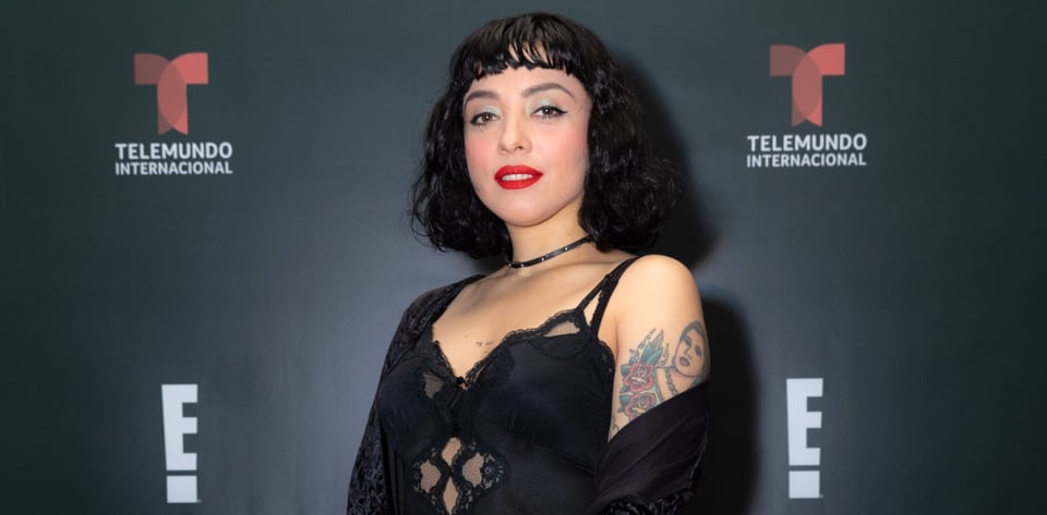 Mon Laferte se despide de su mejor amigo tras su fallecimiento featured image