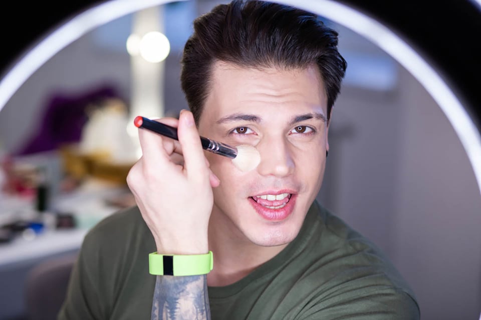 crema hidratante, corrector, imperfecciones, hombre, belleza