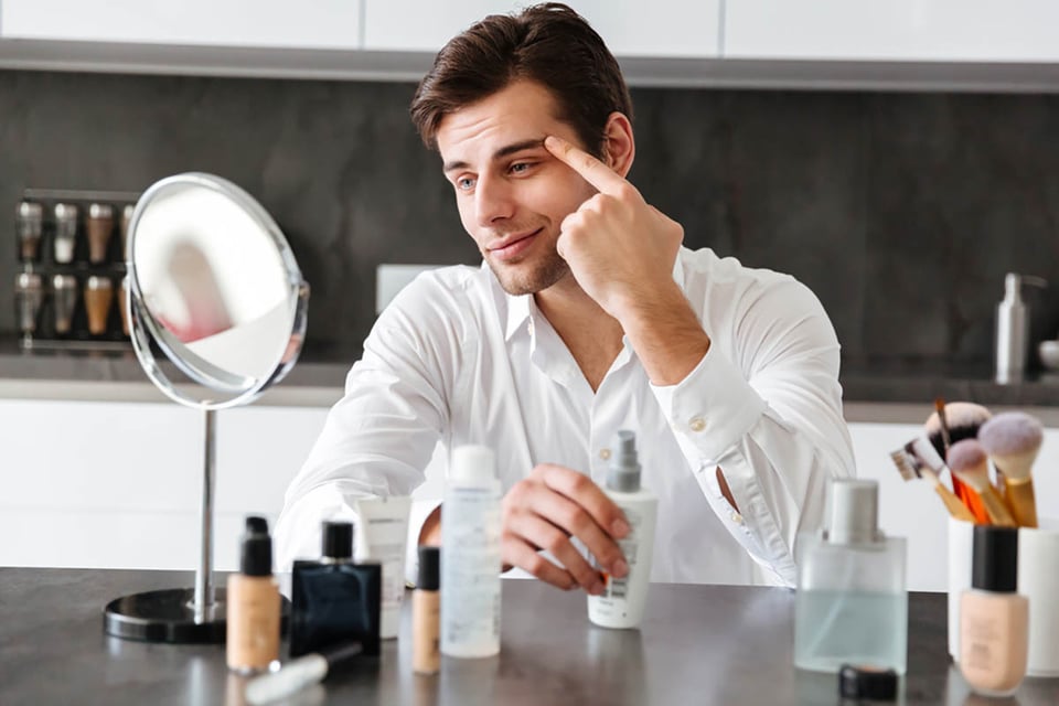 autoexpresión, maquillaje, protección de la piel, hombre, espejo
