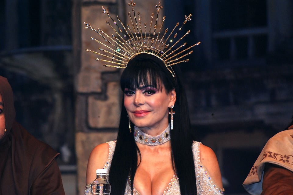 ¿Se rapa por enfermedad? Maribel Guardia muestra cambio de look y asusta a sus seguidores (VIDEO) featured image