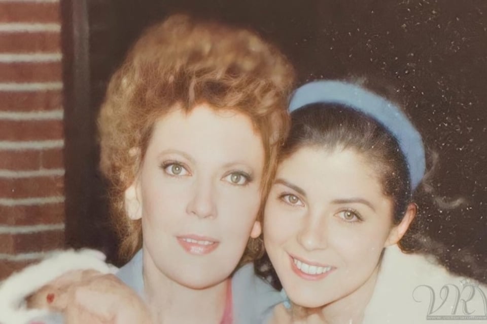 Maricruz Olivier lesbian, Victoria Ruffo, In search of paradise, Televisa, MundoNOW