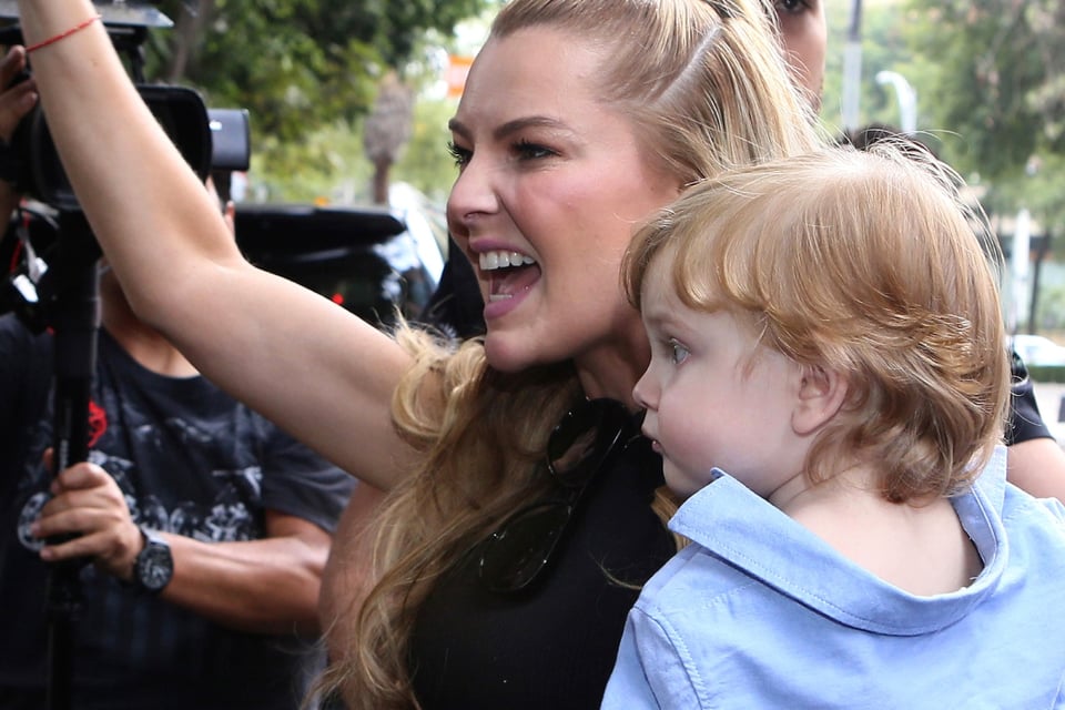 social networks, custody, controversy, co-parenting