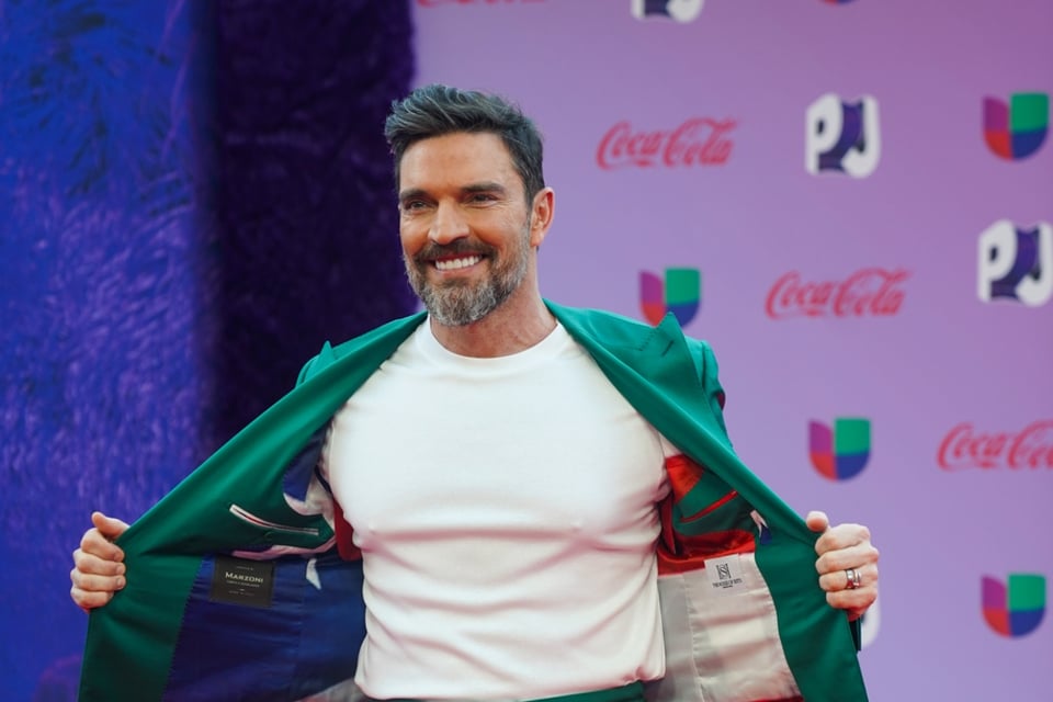 Premios Juventud, carpet, paparazzi, handsome