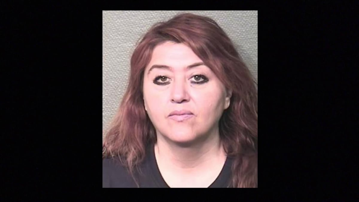 Martha Patricia Hernández tiene una orden de arresto en Texas acusada del secuestro de su hija por oponerse al noviazgo de la chica.
