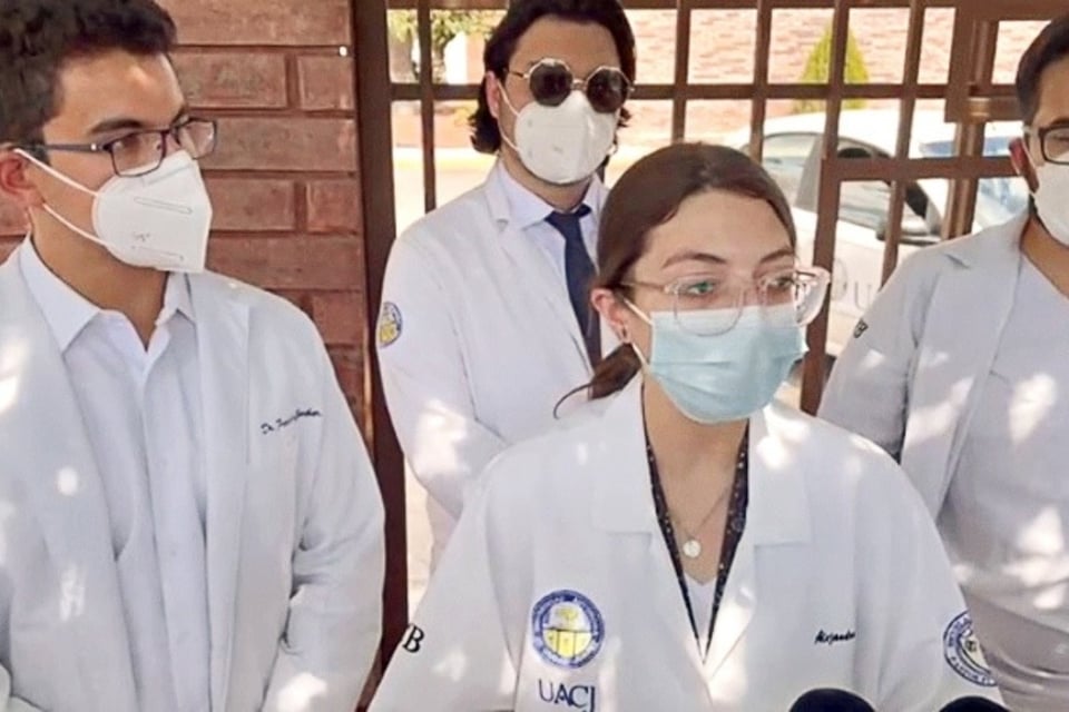Estudiantes exigen justicia por doctora y lanzan 'extraña' petición