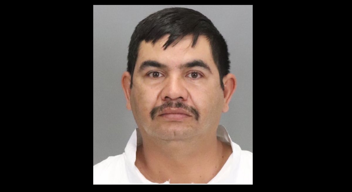 Óscar Medina Soto está acusado de un homicidio a balazos en California y un juez de condado lo dejó ir libre antes de su juicio.