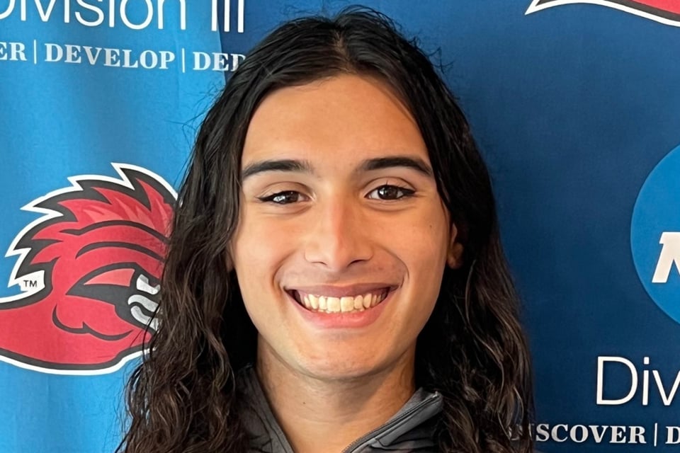 Meghan Cortez transgender swimmer, former swimmer, NCAA, Riley Gaines, MundoNOW