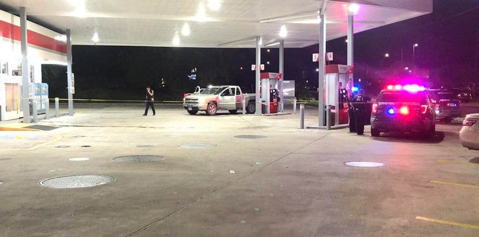 gas station, convenience store, deli store, Texas, MundoNOW