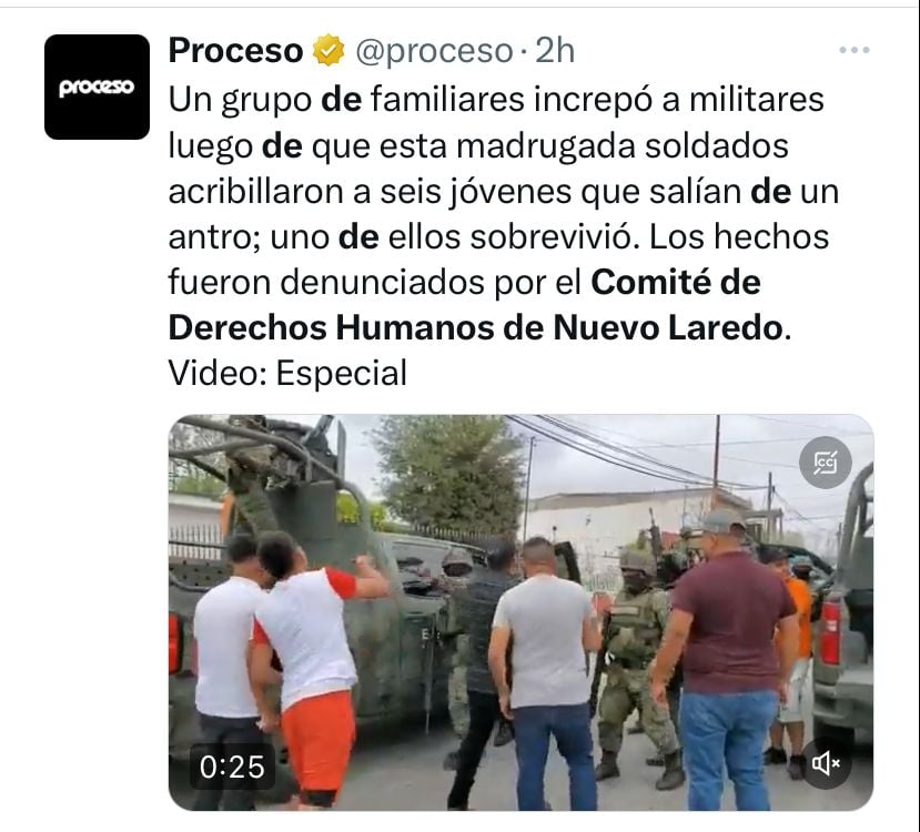 Civiles se enfrentan a los soldados 