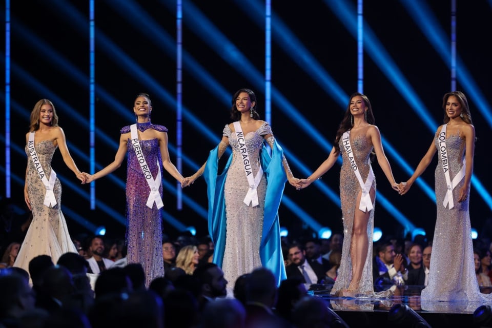 Falsa inclusión de Miss Universo, Anne Jakrajutatip, Cynthia de la Vega, Salvador Ortiz, Raúl Rocha Cantú, 