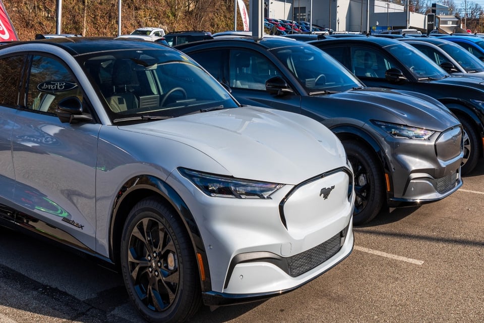 Mustang baja el precio de su Mach-E eléctrico