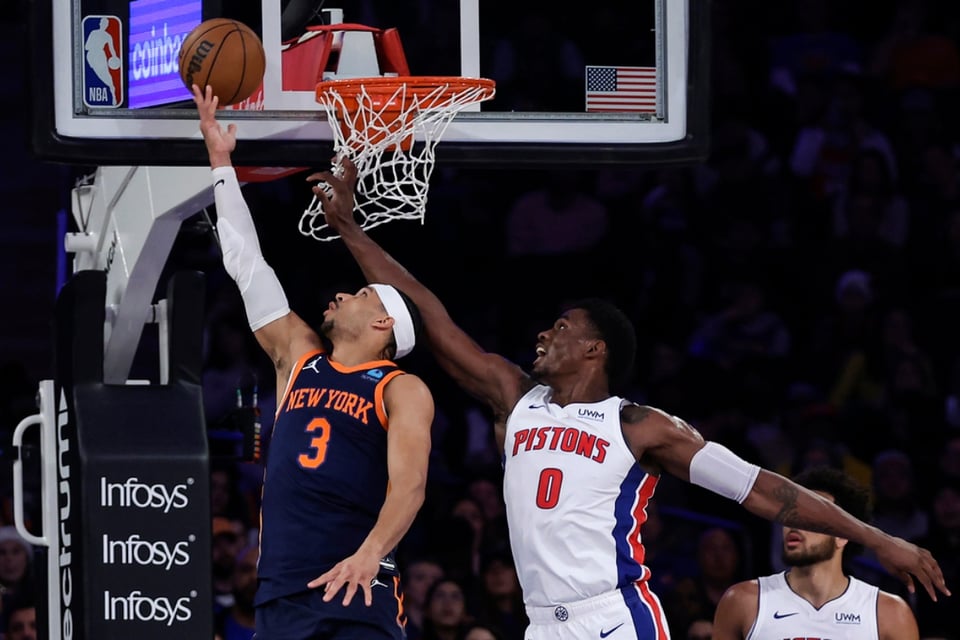 Hart encesta la canasta de la ventaja tras posesión caótica en triunfo de Knicks sobre Pistons